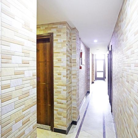 Hotel Preet Palace -5 Mints Walk From Nizamuddin Railway Station Neu-Delhi Exterior foto