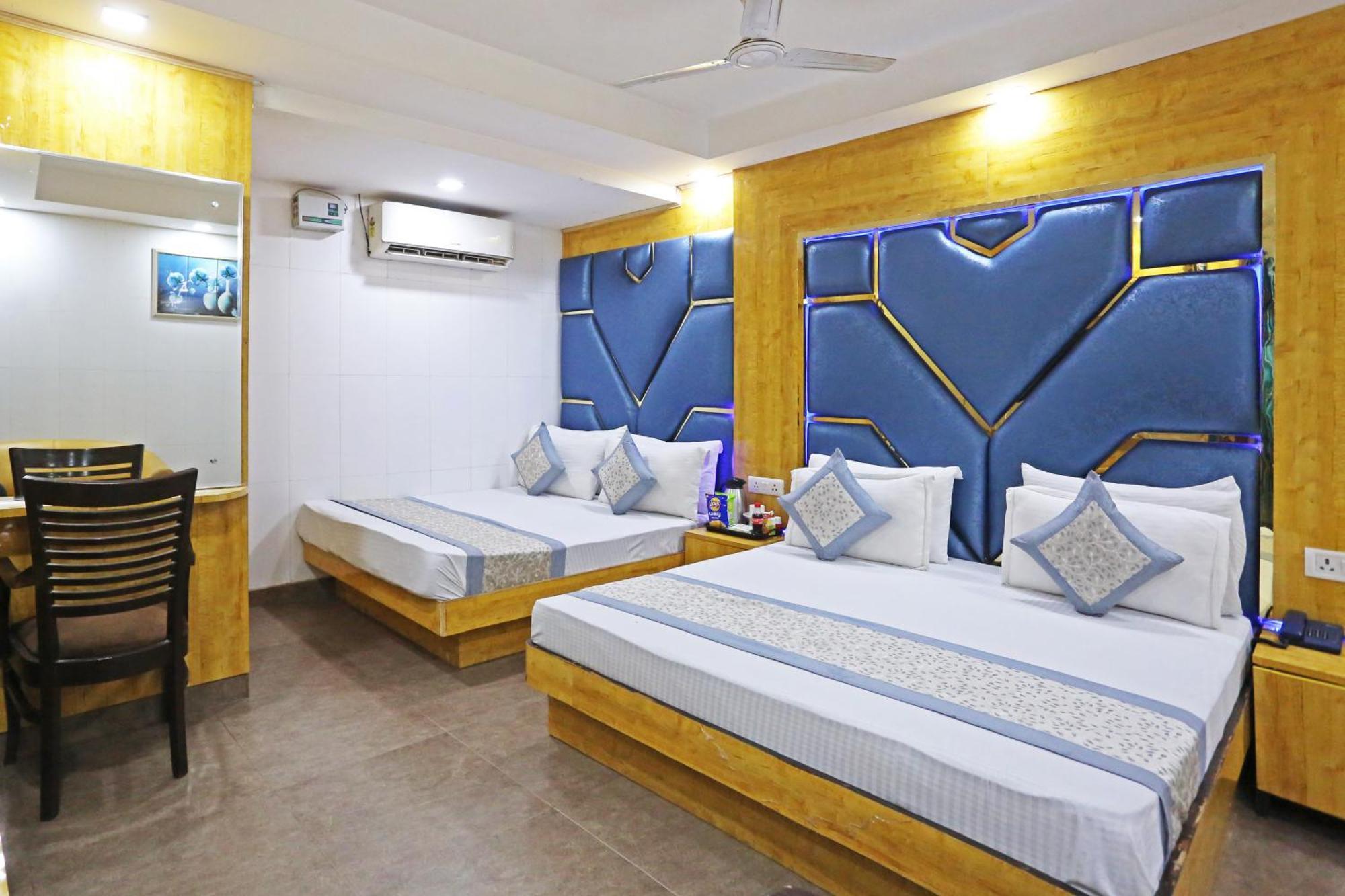 Hotel Preet Palace -5 Mints Walk From Nizamuddin Railway Station Neu-Delhi Exterior foto